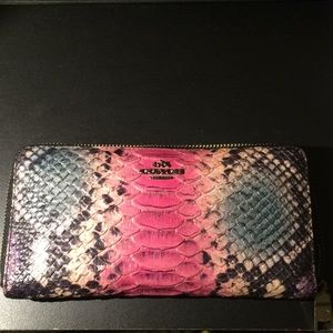 Coach zip wallet snakeskin pattern